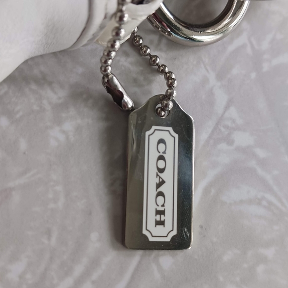 COACH 3677 - Y2K White Leather Mini Dot Baguette Handbag w/ Strap - Ltd. Edition - Picture 16 of 16